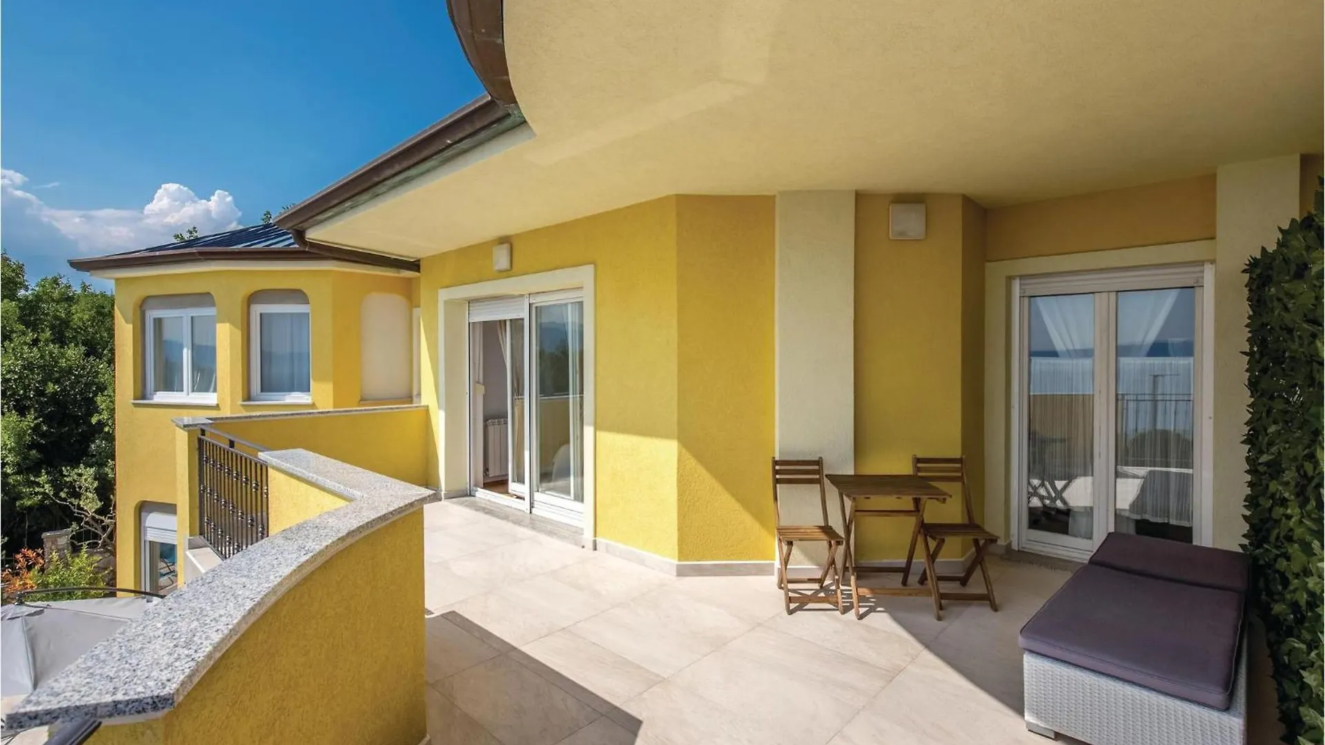 Tatil Evi Awesome Home In Kostrena With Wifi