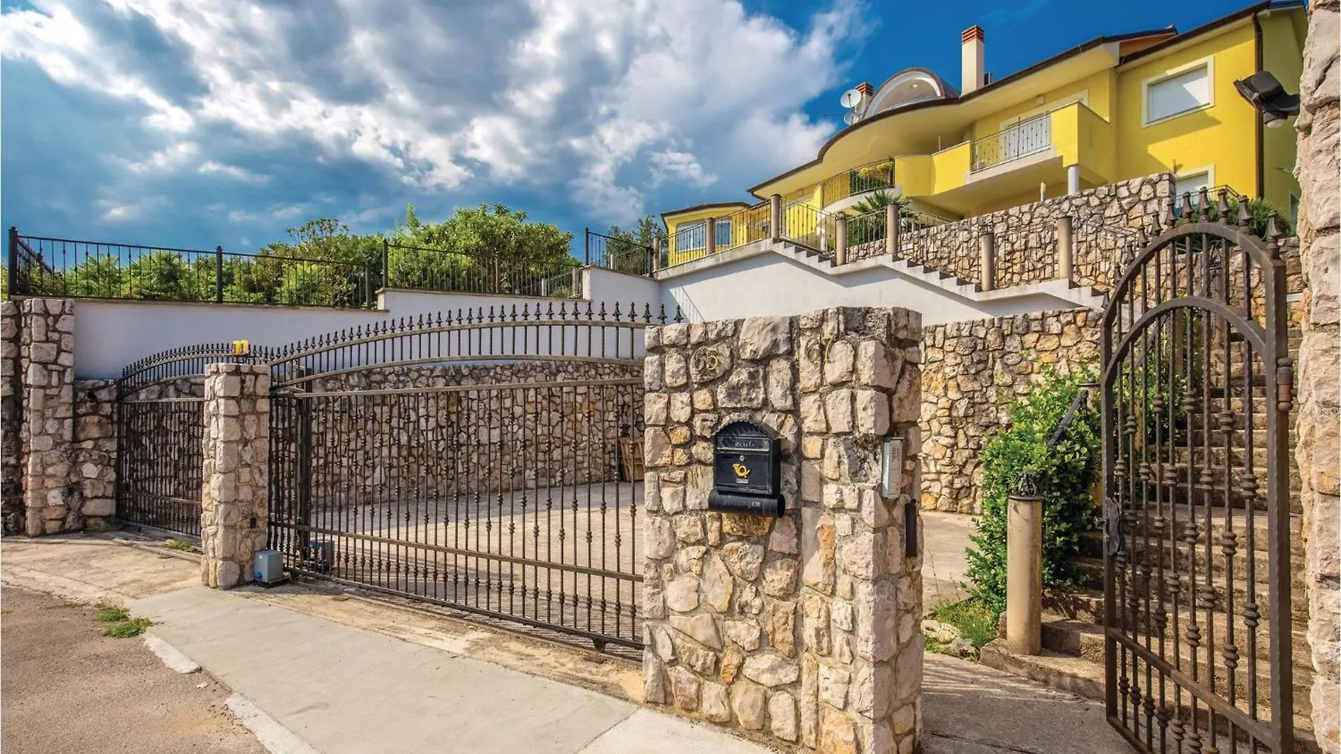 Awesome Home In Kostrena With Wifi